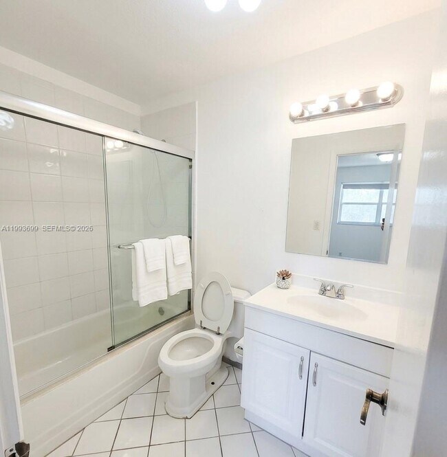 Building Photo - 7900 S Colony Cir