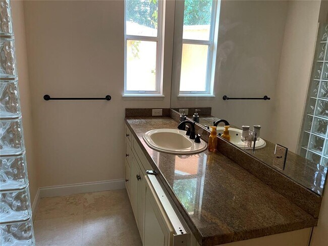 Building Photo - 7460 Park Springs Cir