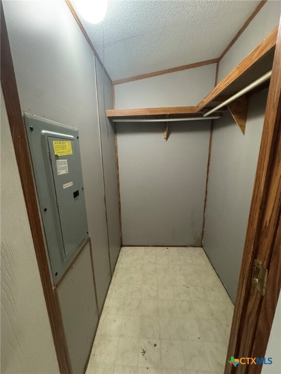 Building Photo - 260 Elm Dr