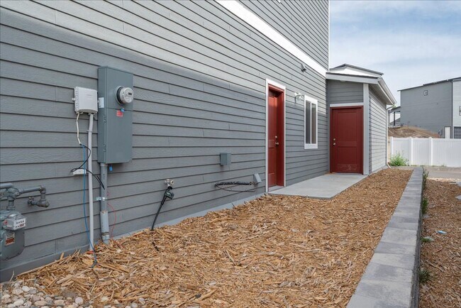 Building Photo - 1724 Richard Martin Dr