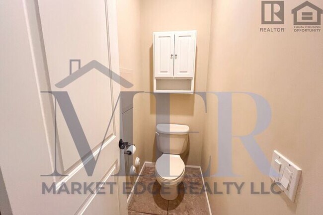 Building Photo - 3Bed/2.5Bath Townhouse in Carefree! $4499 MOVE-IN SPECIAL! Move-In Ready on 04/09/2026!