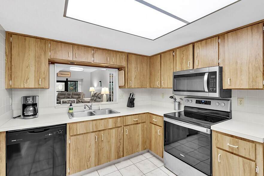 Building Photo - 3590 Magnolia Ridge Cir