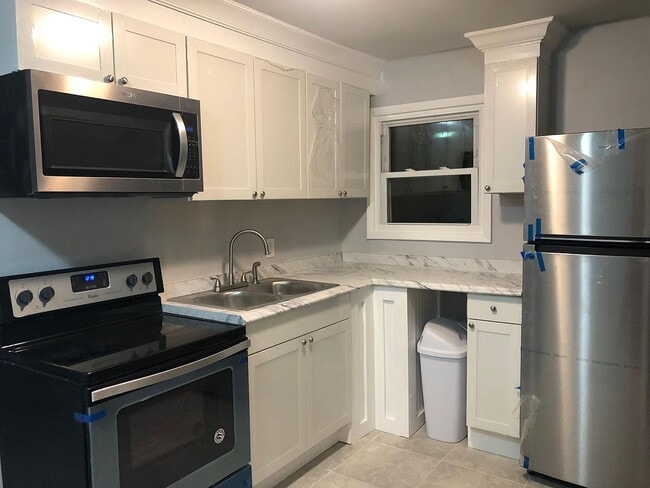 Building Photo - 74 S Ward St