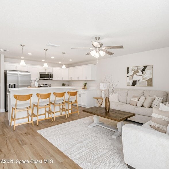 Building Photo - 177 Hidden Woods Pl