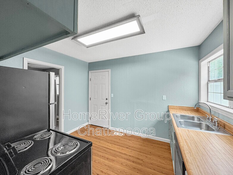 Building Photo - 11641 Guth Rd