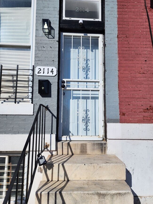 Building Photo - Charming, Fully Renovated 3-Bedroom Home in Baltimore City – Available Now!