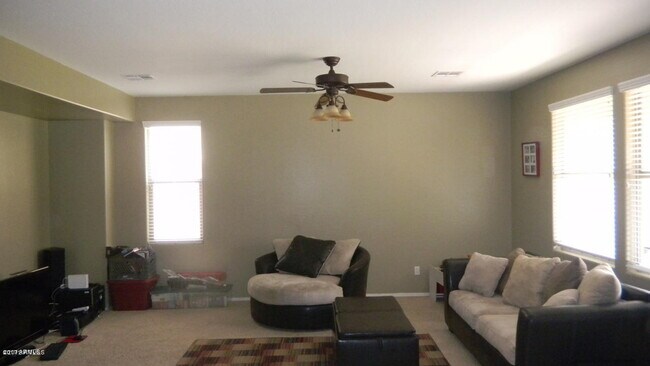 Building Photo - 3643 E Bridgeport Pkwy