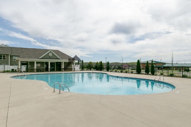 Building Photo - 4018 Commons Dr
