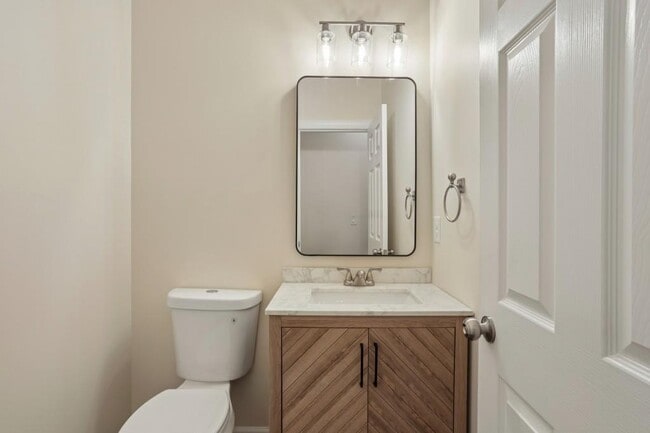 Building Photo - 1641 Danbury Parc Pl