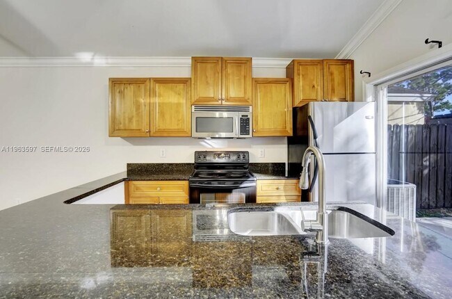 Building Photo - 4728 Clemens St