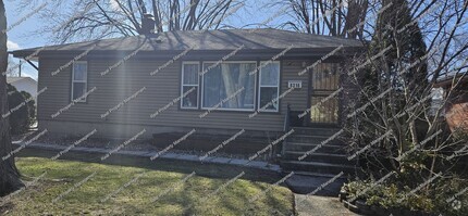 Building Photo - Well Maintained Munster Ranch