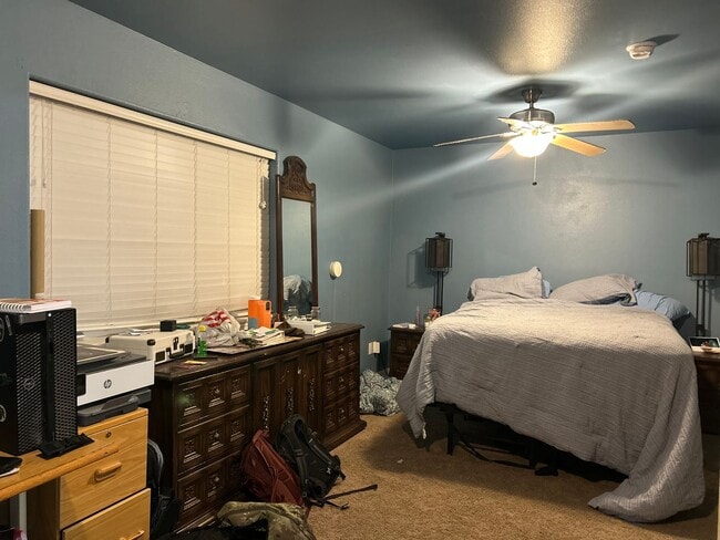 Building Photo - Century 21 Gold Rush - 3 bed, 2.5 bath (North Pole)