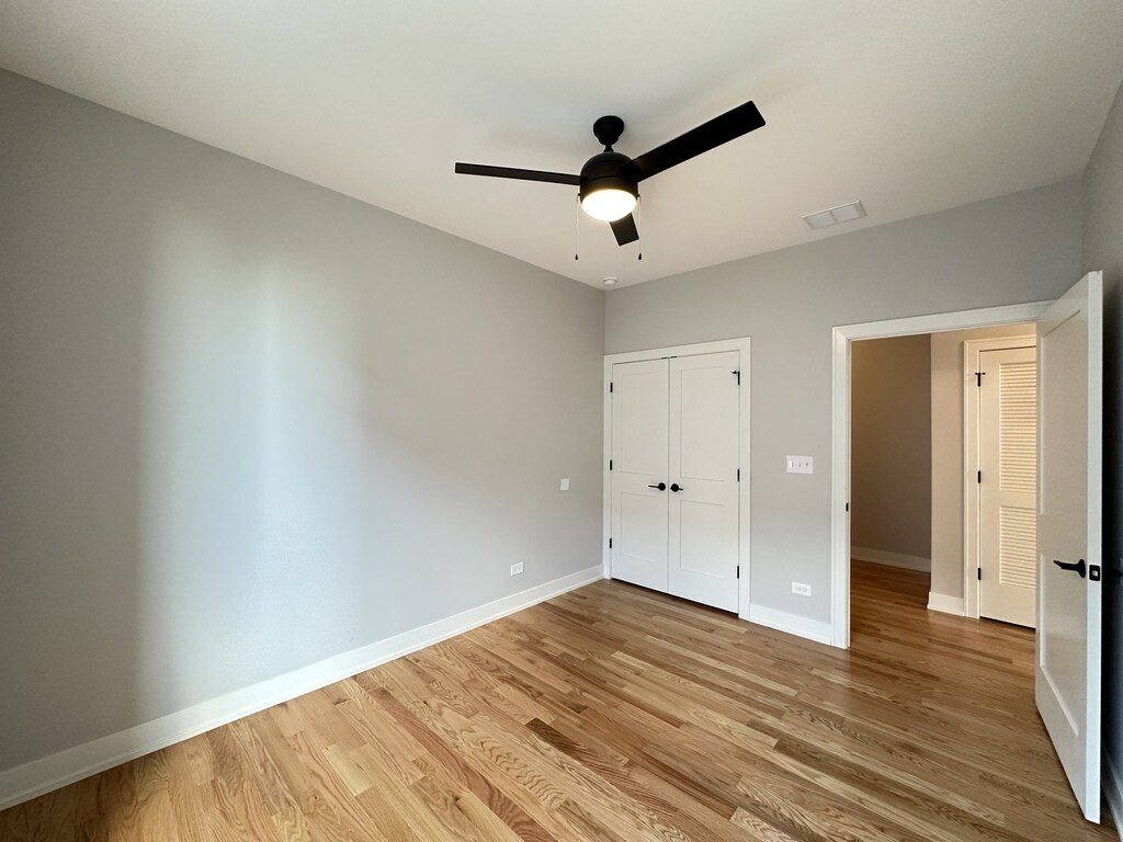 Building Photo - 2100 W 18th Pl