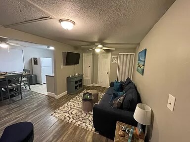 Building Photo - 313 Texas Ave