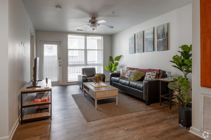 3BR, 3BA - 1,495SF - Living Room - Sparq on Rio