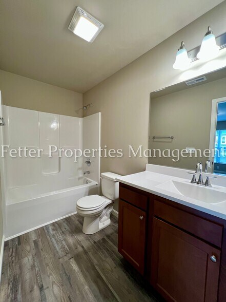 Building Photo - 5284 Canyon Cir