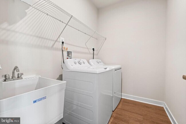 Building Photo - 14730 Spring Haven Ln