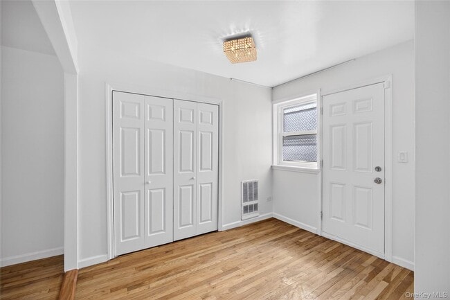 Building Photo - 2112 Lacombe Ave