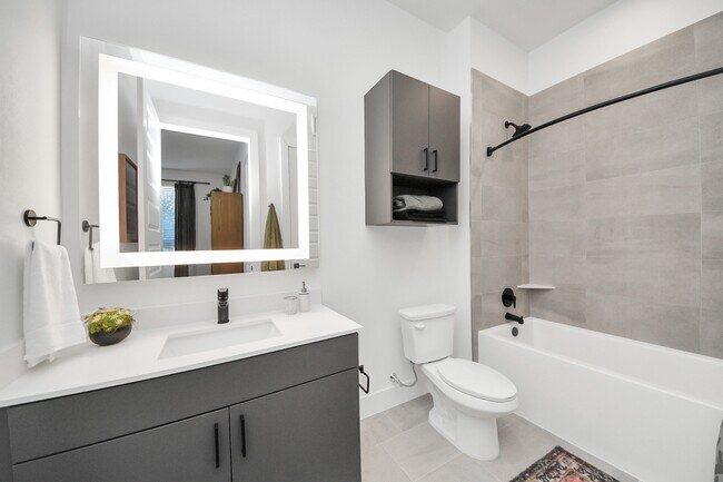 Building Photo - 15635 Memorial Dr