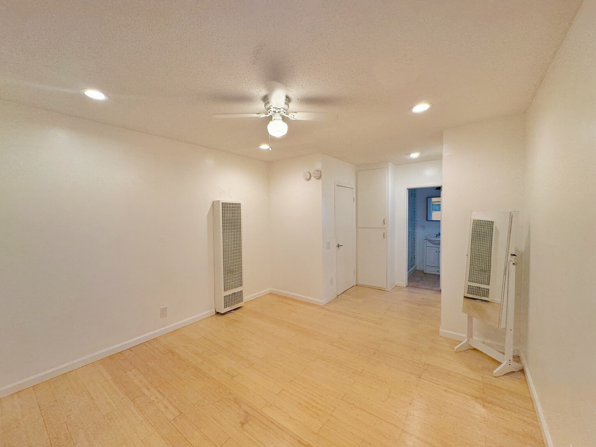 Building Photo - 132 Galleon St