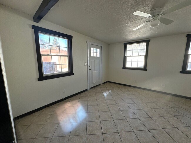 Building Photo - 5819 Winter Ave