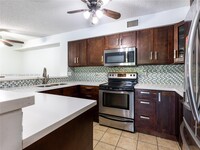 Building Photo - 7640 Westwood Dr