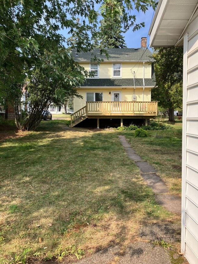 Building Photo - Available August 3rd!- Traditional Woodland 3 Bed 1 Bath w/ Deck & Garage