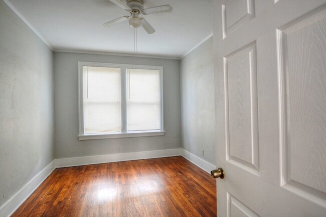 Building Photo - Thoughtfully Renovated 3-Bedroom, 1-Bath | Open to Section 8