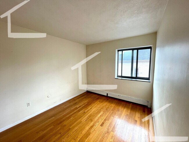 Building Photo - 35 Allston St