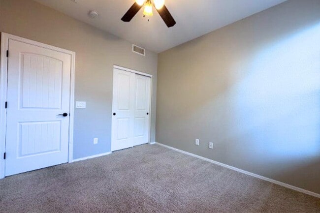 Building Photo - 2969 E Isaiah Ave