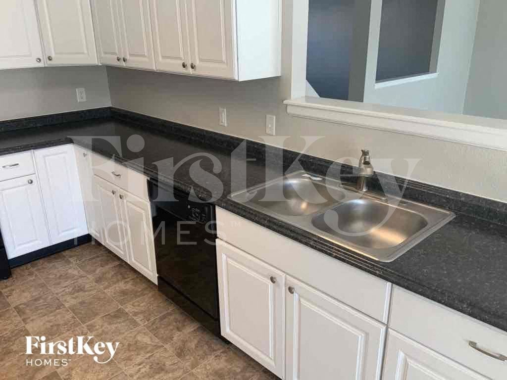 Building Photo - 12515 Teacup Way