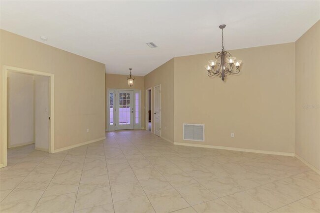 Building Photo - 4350 Iola Dr