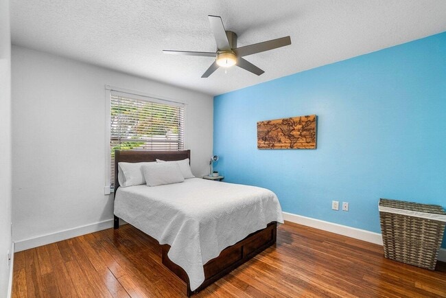 Building Photo - 2470 Sandstone Ct