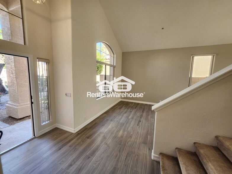 Building Photo - 9121 E Nittany Dr