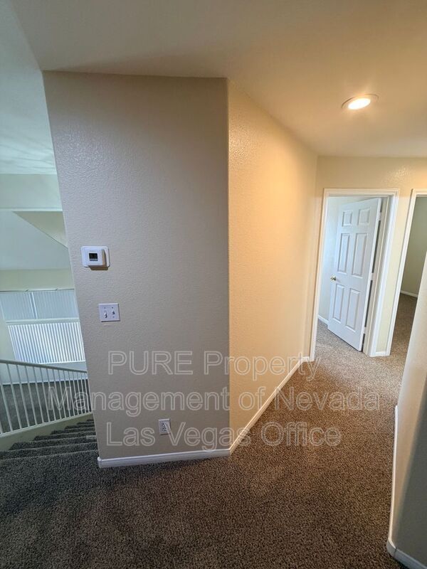 Building Photo - 266 Bluefield Ln
