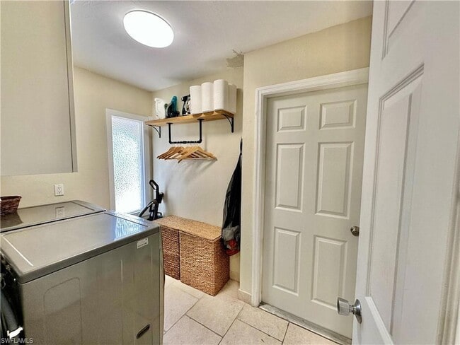 Building Photo - 169 Baltusrol Dr