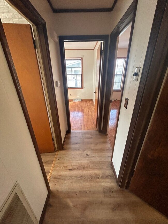 Building Photo - 3/2 House in Jamestown/Lindale $1,495