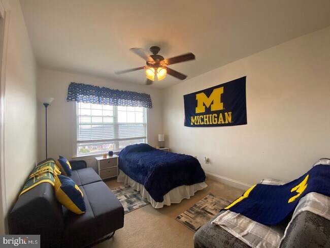 Building Photo - 304 Dunbar Dr