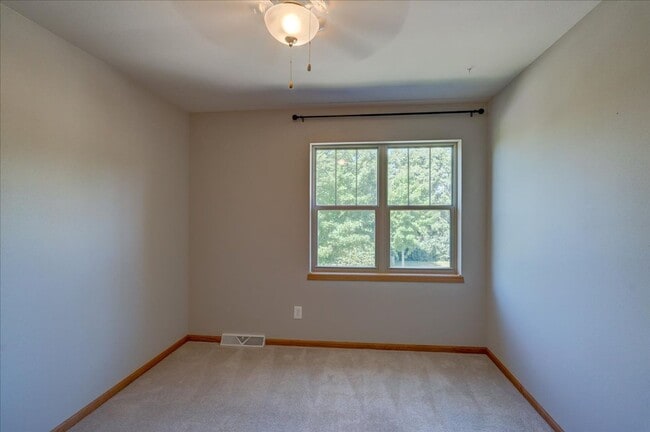 Building Photo - 4735 Valor Way