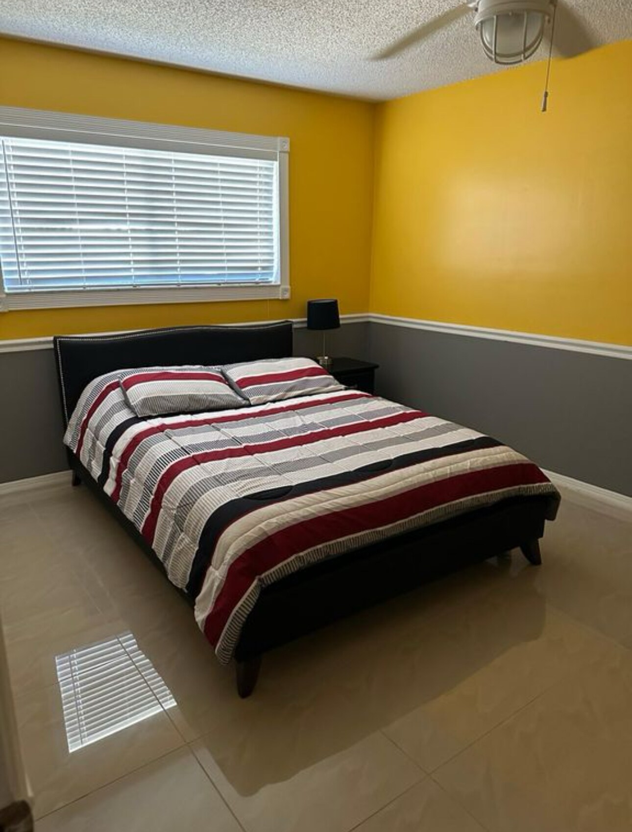 Building Photo - 5807 N Atlantic Ave