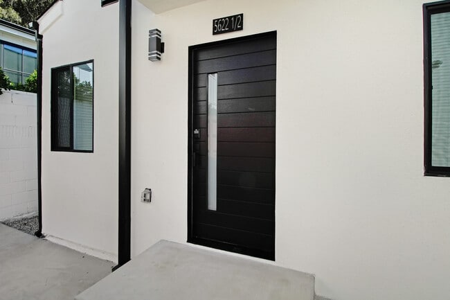 Building Photo - 5624 Raber St