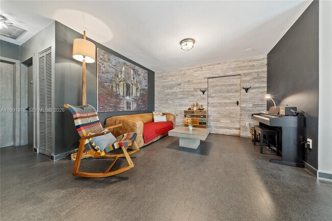 Building Photo - 4315 SW 97th Ct