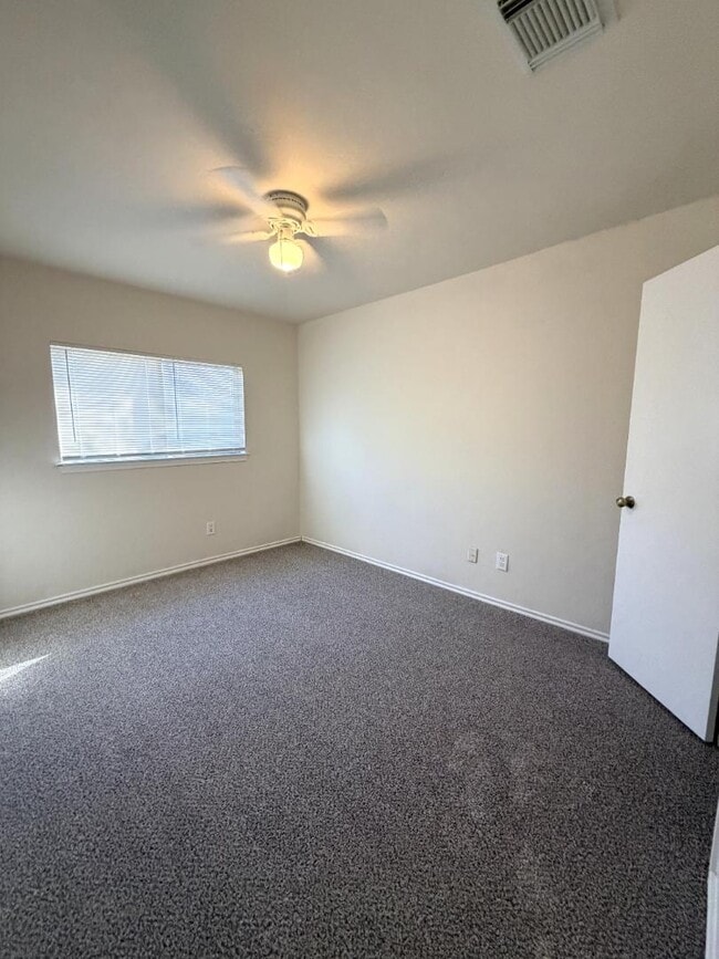 Building Photo - 9742 Misty Plain Dr