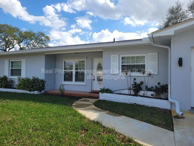 Building Photo - 2106 N Overbrook Ave