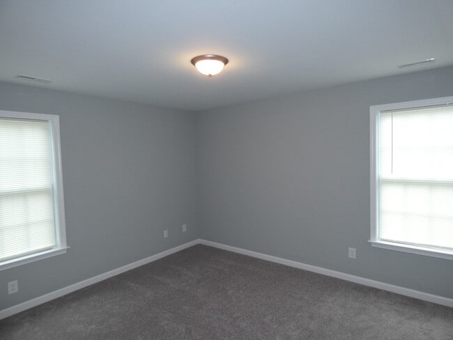 Building Photo - One Story 3 Bedroom 2 Bath Brand New