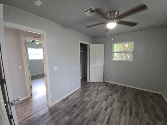 Bedroom with half bath - 1500 Regency Blvd