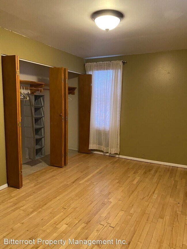 Building Photo - 2 br, 1.5 bath House - 203 Dearborn