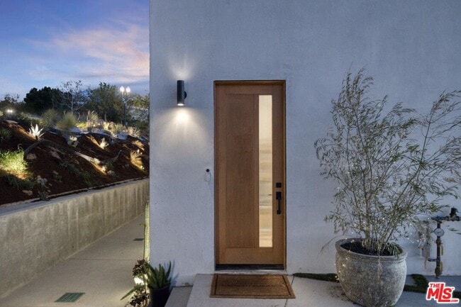 Building Photo - 22570 S Summit Ridge Cir