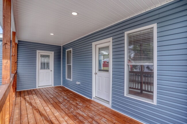 Building Photo - 35617 Airport Rd