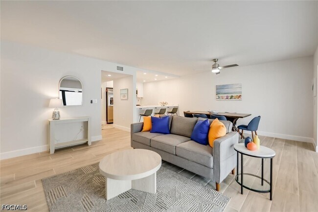 Building Photo - 760 Sextant Dr